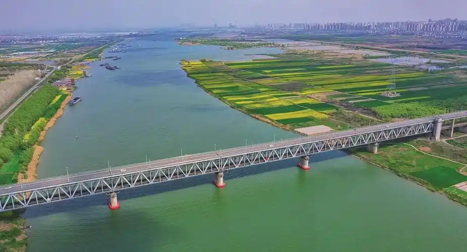 安徽淮南大桥雄姿