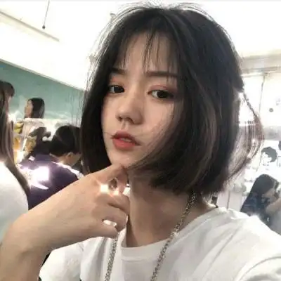 高冷气质短发女生头像