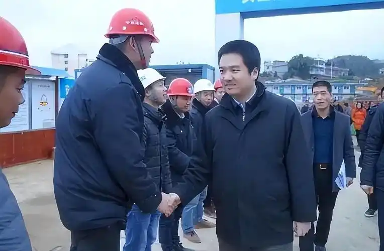 14年80后县长让王健林把利润全留在丹寨县后来他的仕途如何