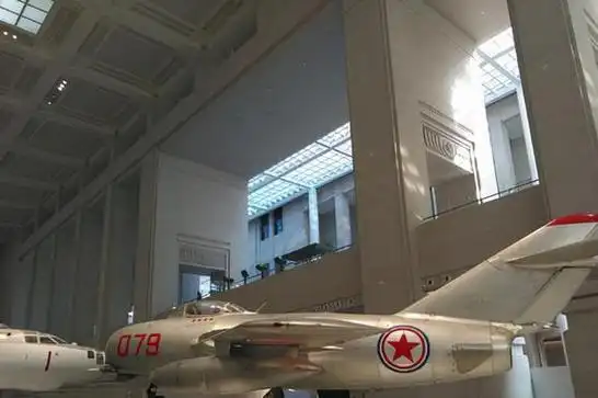 之后的王海在我军中那自然是屡受提拔,先后担任了广州军区空军司令员