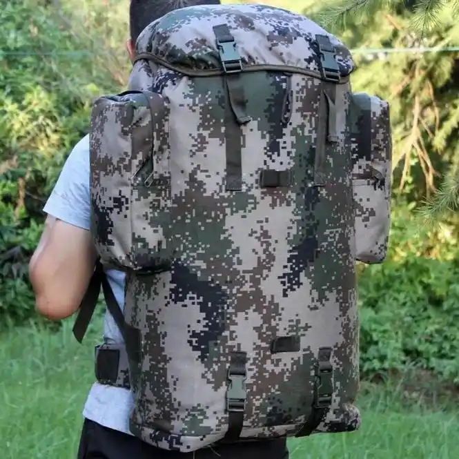 林地迷彩防水大背囊,防水防尘,结实耐用,双肩战术背包.#青春 - 抖音