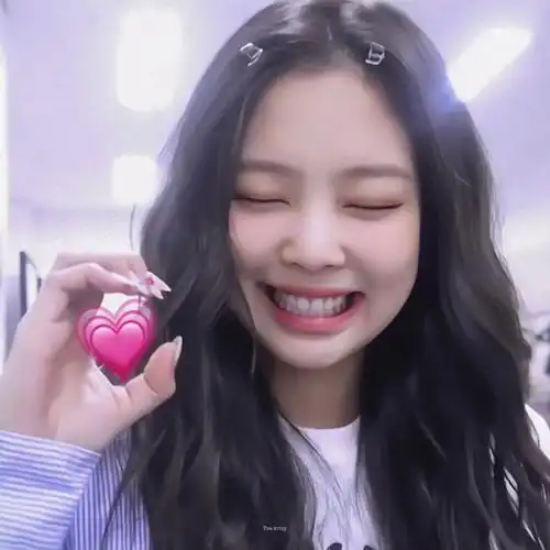 blackpink金智妮jennie|又是一组少见的美图,啾咪～_腾讯新闻