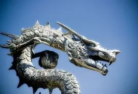 霸气的中国龙图案雕刻图片桌面壁纸