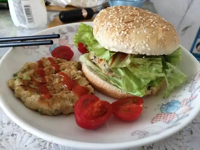 减脂鸡胸肉汉堡
