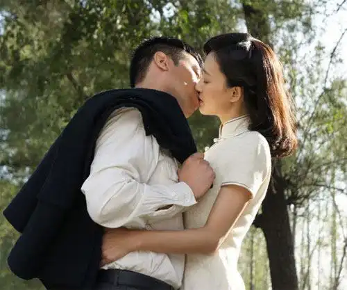 王丽坤老公,改年龄的女星,本文共(2925字)