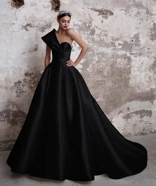 黑色婚纱图片欣赏 结婚穿黑色婚纱是什么意思