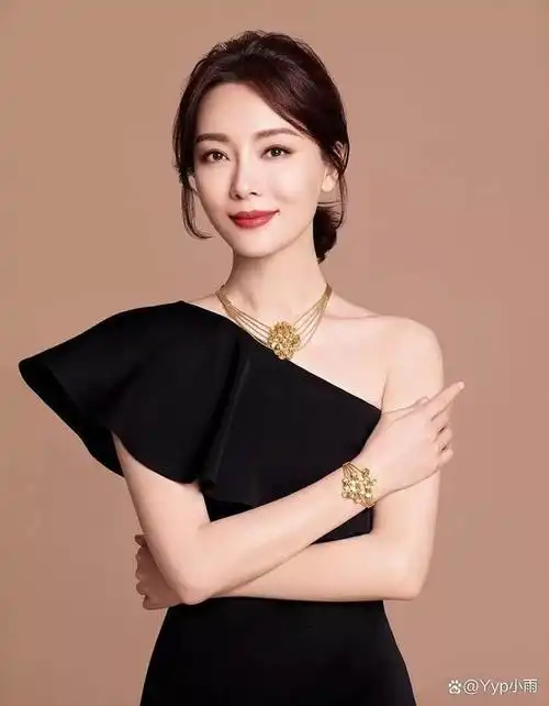 陈数是一位备受关注的女演员.