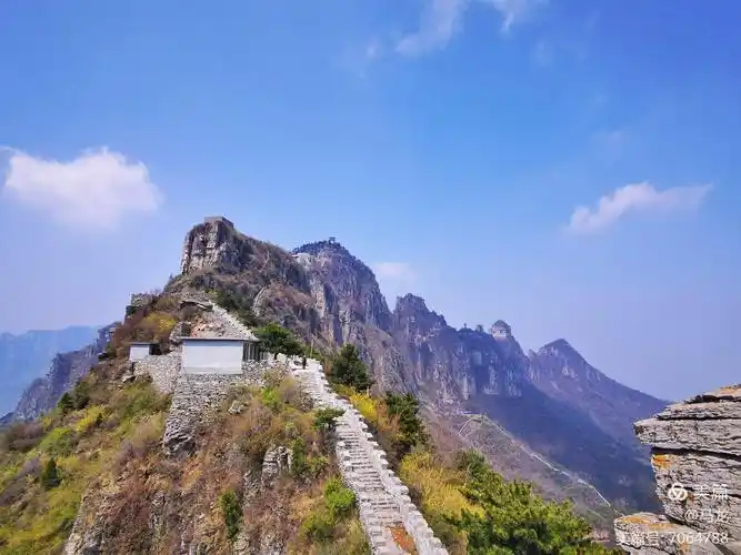 新乡辉县轿顶山