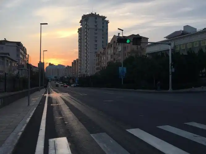 清晨要离开青岛了,再看一眼这干净的城市