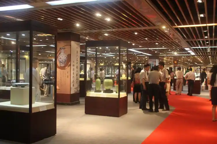 第六届中国工艺美术大师优秀作品展在国粹苑开展