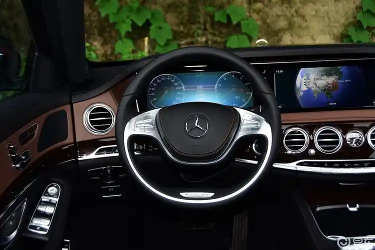 【奔驰s级2017款s 320 l 商务版方向盘汽车图片-汽车图片大全】-易车