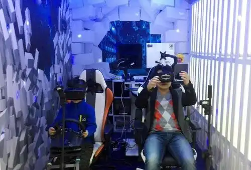 首发| 亲历枪战他回国开20家vr体验馆 现将共享影院铺至全国4市