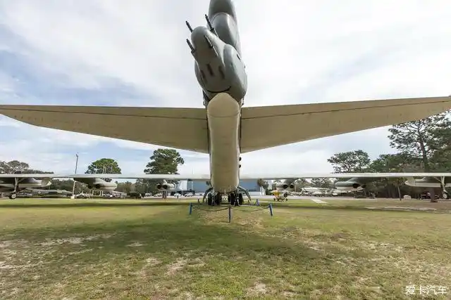 尾部机枪塔特写