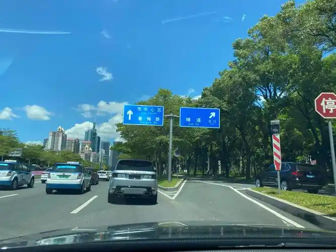 深圳市中心区具体指哪里两张指路牌告诉你