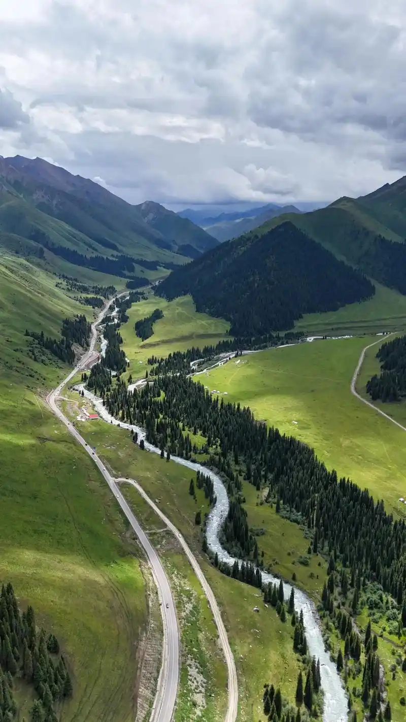 英雄之路(最美公路)～独库公路 独库公路,南北疆的牵线