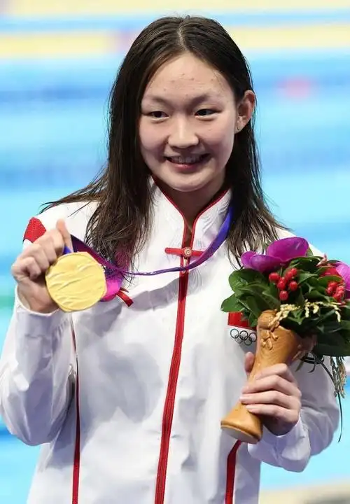 9月24日,浙江杭州,杭州亚运会女子1500米自由泳决赛,李冰洁获得金牌.