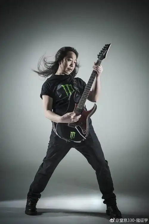 北京 窒息乐队主音吉他手寇老师吉他课转让