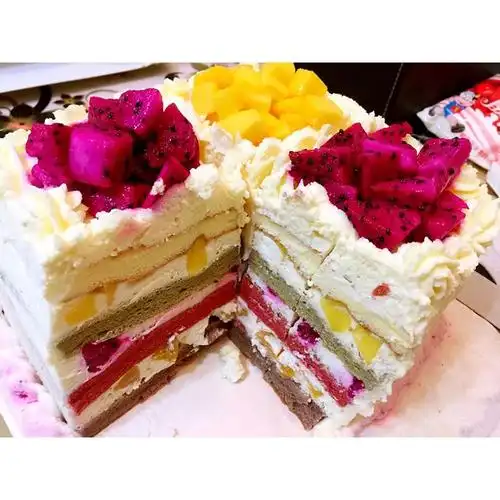 纸月zj做的方形水果夹层蛋糕