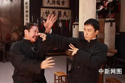 高手对决(图片来源:中新网)