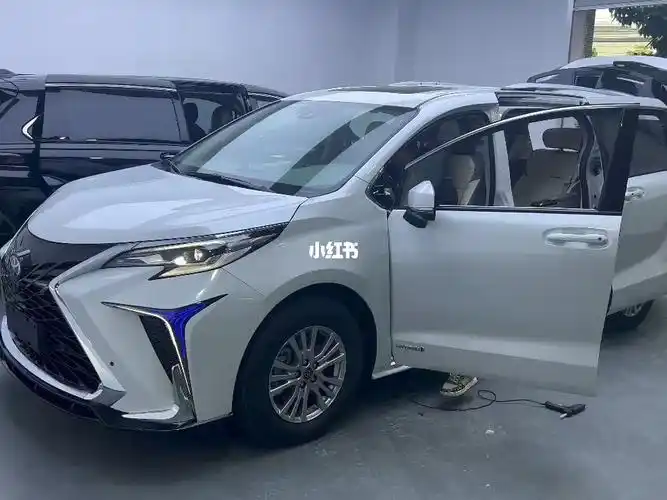 丰田塞纳改装案例梦幻包围