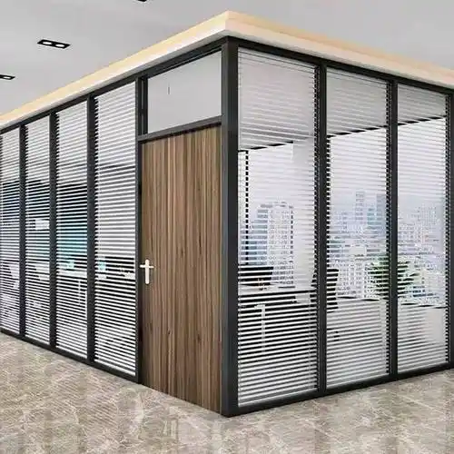 探索办公室全景玻璃隔断的定制之美