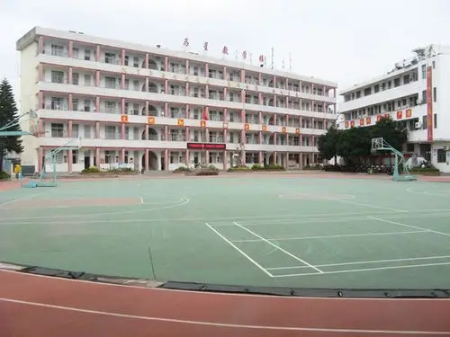 泉港区山腰中心小学为孩子的幸福人生奠基