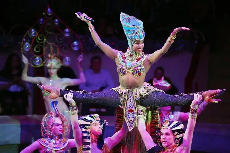 俄罗斯圣彼得堡,带你看看刺激惊险,奇幻有趣的俄罗斯马戏表演