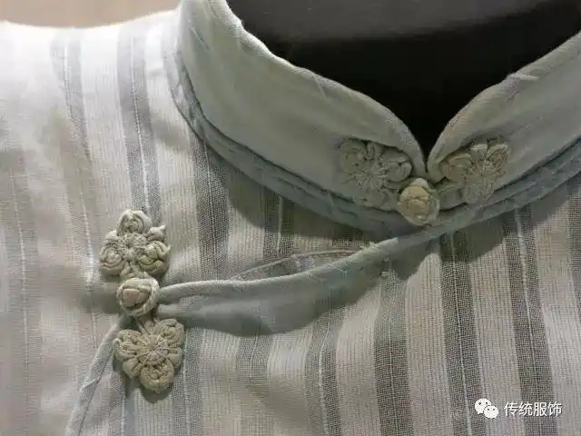 花扣/盘扣:绽放在旗袍之上的传统符号 | 读懂中国风