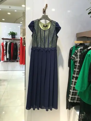 新世纪商厦b座五楼迪如 女装盛夏特惠季开始啦