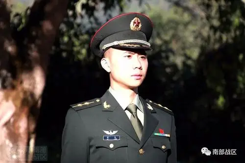 瞿良从列兵到中尉强军路上的追梦人战区精兵第期