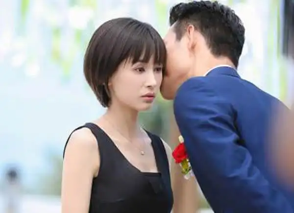 娱乐 滚动 > 王凯前女友身家过百亿好有钱 二人曾被传买房同居  当