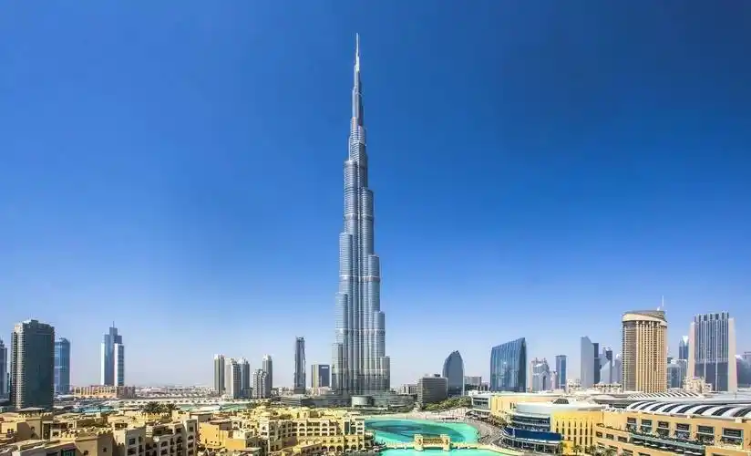 首层和顶层温度落差有多大?_迪拜_高度_大气层