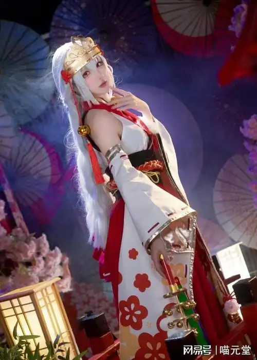 阿包也是兔娘创可贴cos巫女浴池写真图片欣赏