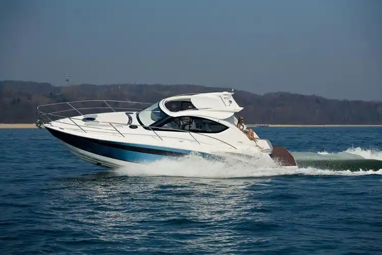 游艇在线 销售价格: 万元(人民币) 租赁价格: 类别: 动力艇 尺寸: 30