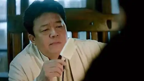 无证之罪网剧热播 程雍社会大哥气场十足