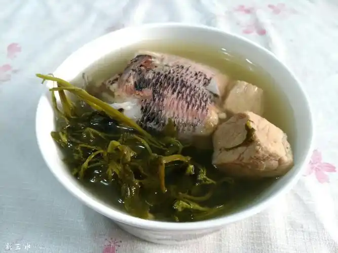 试下用野葛菜来煲汤