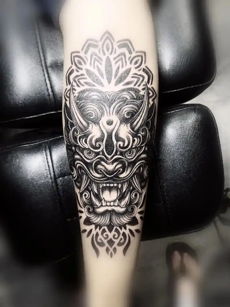 黑灰小图案#小纹身作品  - 抖音