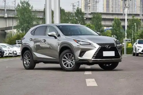 30万的雷克萨斯suv,比q3好看比gla大,还犹豫买啥宝马x1