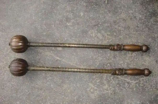 古代冷兵器大锤可大可小,可以直接砸死人,也可以作为帝王的仪仗_网易