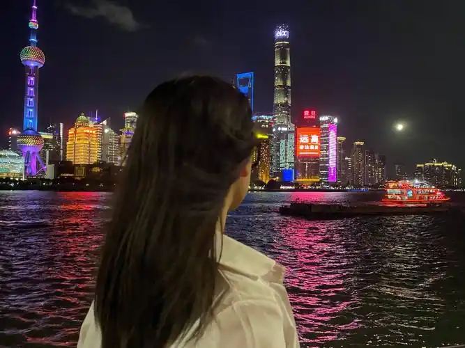 你手机里有哪些惊为天人的女生图片