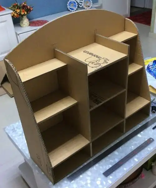 用的箱子是装修时候马桶的包装箱,大家见笑了,不过这箱子可结实了,是