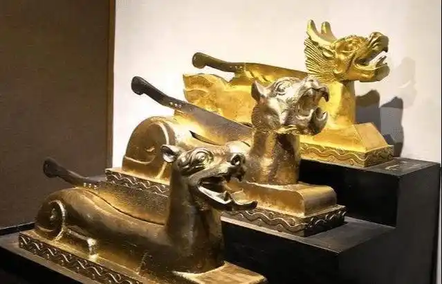 包拯的三口铡刀是谁给的