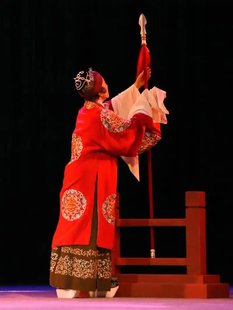 京剧对花枪-著名老旦演员郑子茹,南京市京剧团优秀青年演员胡欣 - 抖