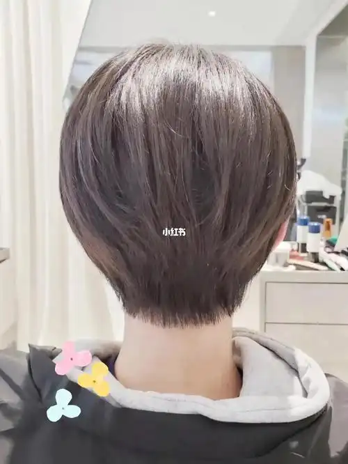 可甜可盐韩式超短发超好看的后脑勺喔