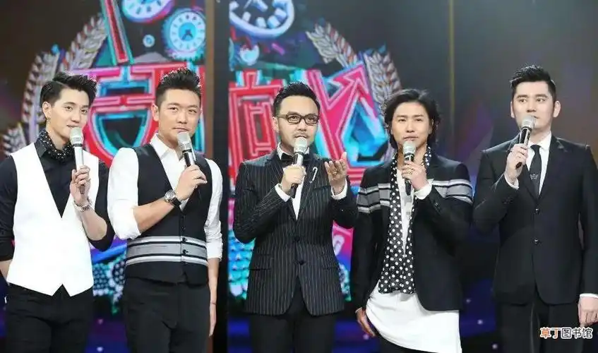 天天向上的主持人团里却没有发现王一博 大张伟的踪迹 丁真加盟天天