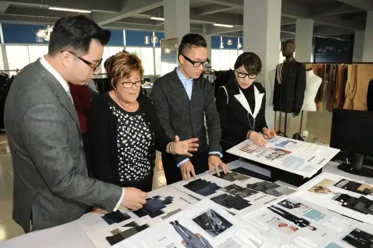 乔治白董事长池也:从萨维尔街起步的"中国职业装高级定制"_行业_时尚