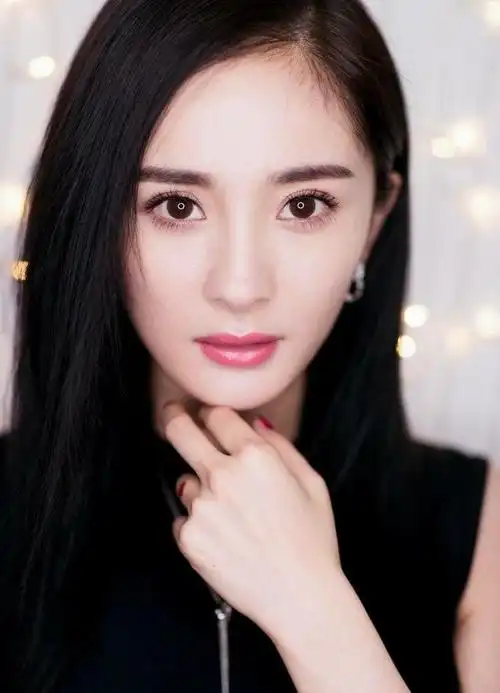 眼睛好看的女明星:赵丽颖甜美,杨幂最勾魂,网友:她却让人沦陷!