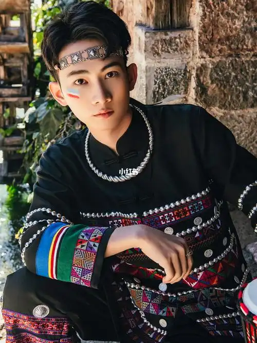 [种草r]哈尼族男生客片分享#丽江旅拍  #男生拍照  #丽江写真  #哈尼