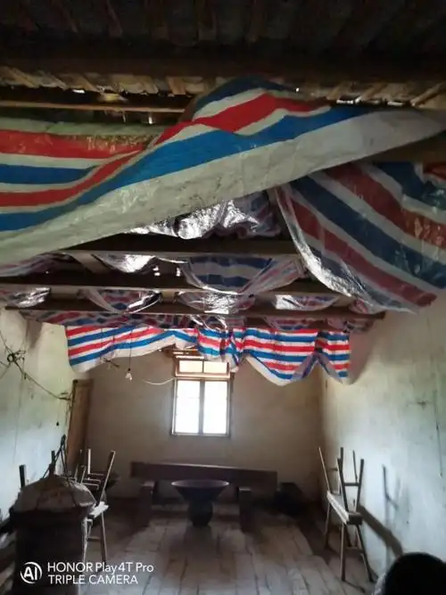 爷爷独居的农村老房子卫生间太特别现在都绝迹了