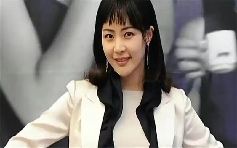 蔡英仁:凭《妻子的诱惑》走红,遭丈夫家暴险丧命,如今怎样了?